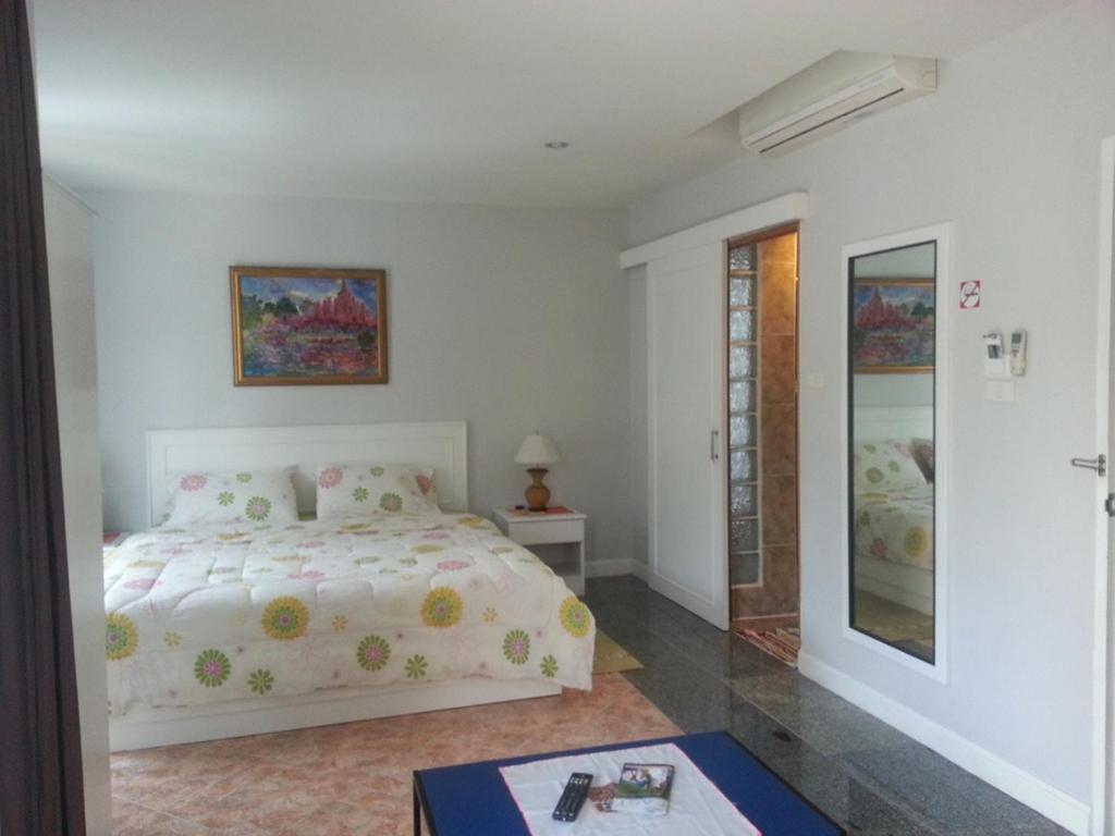 Yiasu Bed And Breakfast Pattaya Camera foto