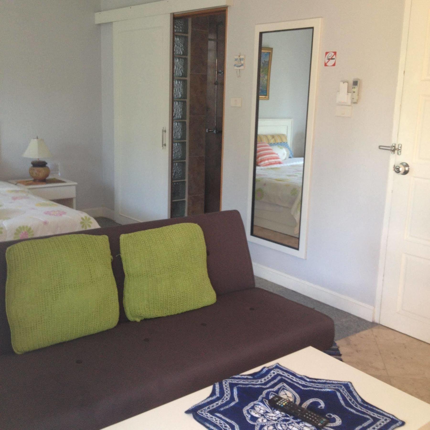 Yiasu Bed And Breakfast Pattaya Esterno foto